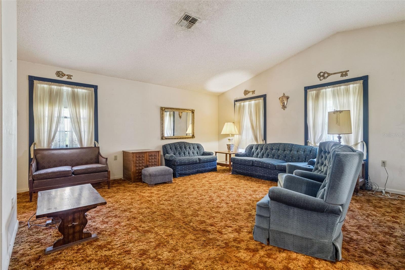 CRESCENT ESTATES - Residential