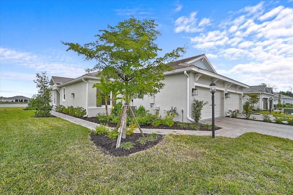 Photo of 7782 Waning Moon Way, Sarasota, FL 34241 (MLS # A4709466)