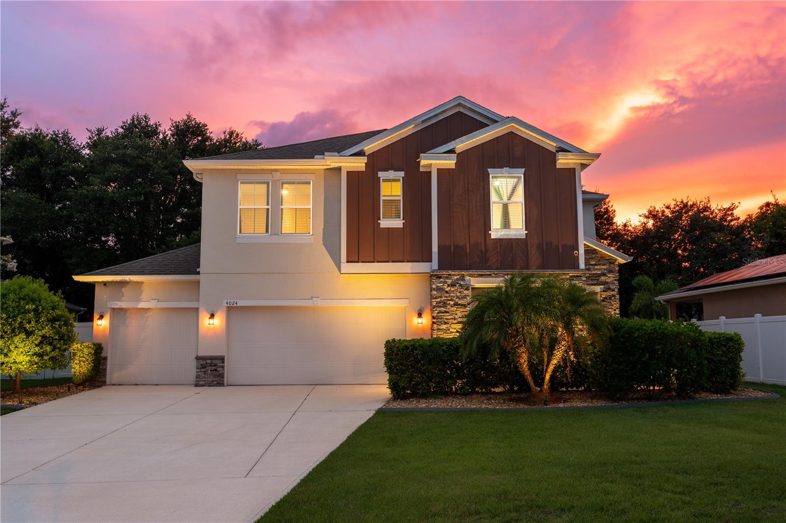 Immaculate 5-Bedroom Home with Bonus Room, Solar Upgrades, and Exceptional Outdoor Living – Prime Location Near Downtown Mount Dora Welcome to this beautifully upgrade 5-bedroom, 3.5-bathroom home that perfectly blends modern convenience with elegant charm. Situated just minutes from downtown Mount Dora, major shopping, dining, and only an hour from Orlando’s world-famous attractions, this property offers the ideal Central Florida lifestyle. Step inside to discover a spacious and thoughtfully designed layout with a versatile bonus room perfect for a home office, playroom, or additional living space. In 2024, the entire home was refreshed with new flooring, including the staircase, eliminating all carpets for a clean, modern look. The interior and exterior were freshly repainted, offering a crisp, move-in-ready feel.
This energy-efficient home features fully paid solar panels and a solar water heater, now relocated outside the garage to maximize parking space. An air purification system and energy-efficient LED lighting throughout the home further enhance comfort and sustainability. The kitchen is equipped with brand-new stainless steel appliances refrigerator, microwave, and dishwasher ready for your culinary adventures. The fully fenced backyard is an entertainer’s dream, boasting a screened-in patio, a built shed (2023), and enhanced landscaping with decorative curbing and river rock for easy maintenance and curb appeal. Additional upgrades include: Roof turbine for added ventilation and energy efficiency, New sprinkler system, Gutters installed around the entire home, Outdoor lighting accents that beautifully illuminate the front yard, Ceiling fans installed in every room but one for added comfort. This home has been meticulously cared for and improved with long-term enjoyment in mind. Don't miss the opportunity to own this truly turn-key property in a highly desirable location. Schedule your private showing appointment today and experience all this home has for you!