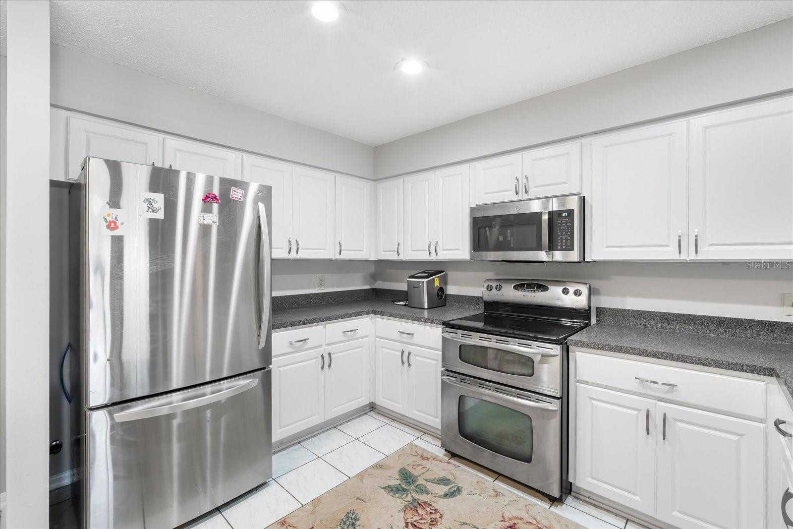 CLUB VILLAS CONDO - Residential