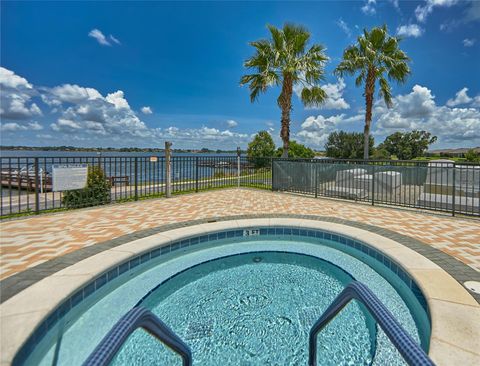 A home in WINTER HAVEN