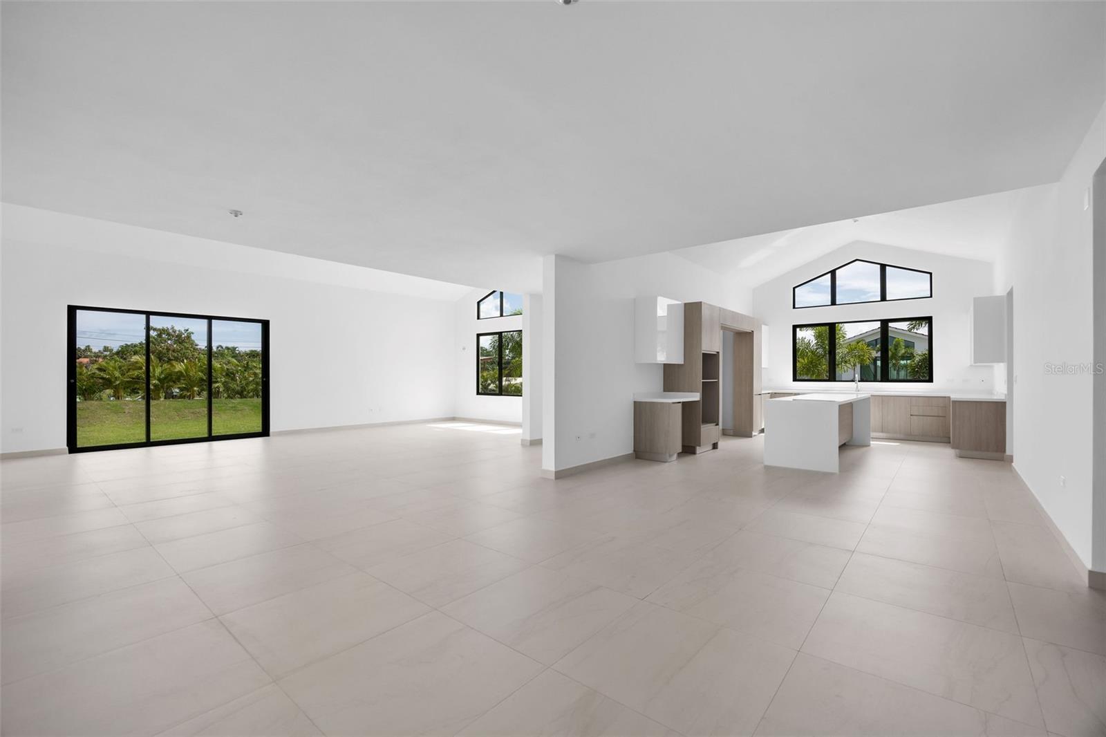 SABANERA DE DORADO - Residential