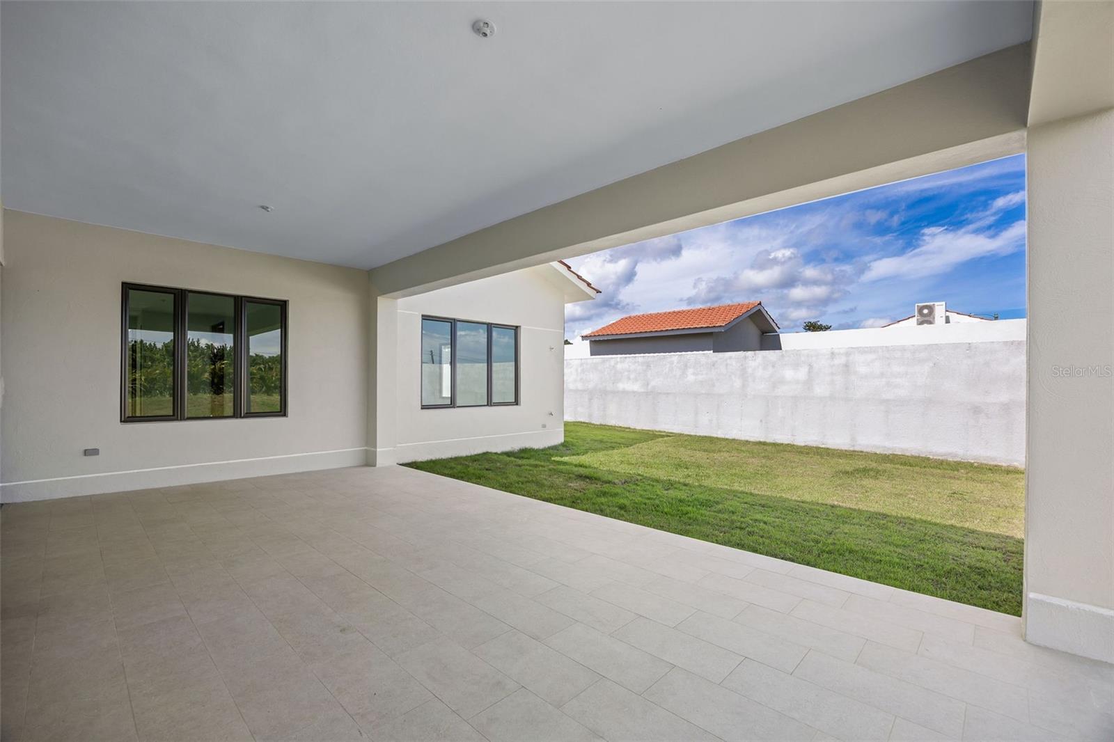 SABANERA DE DORADO - Residential