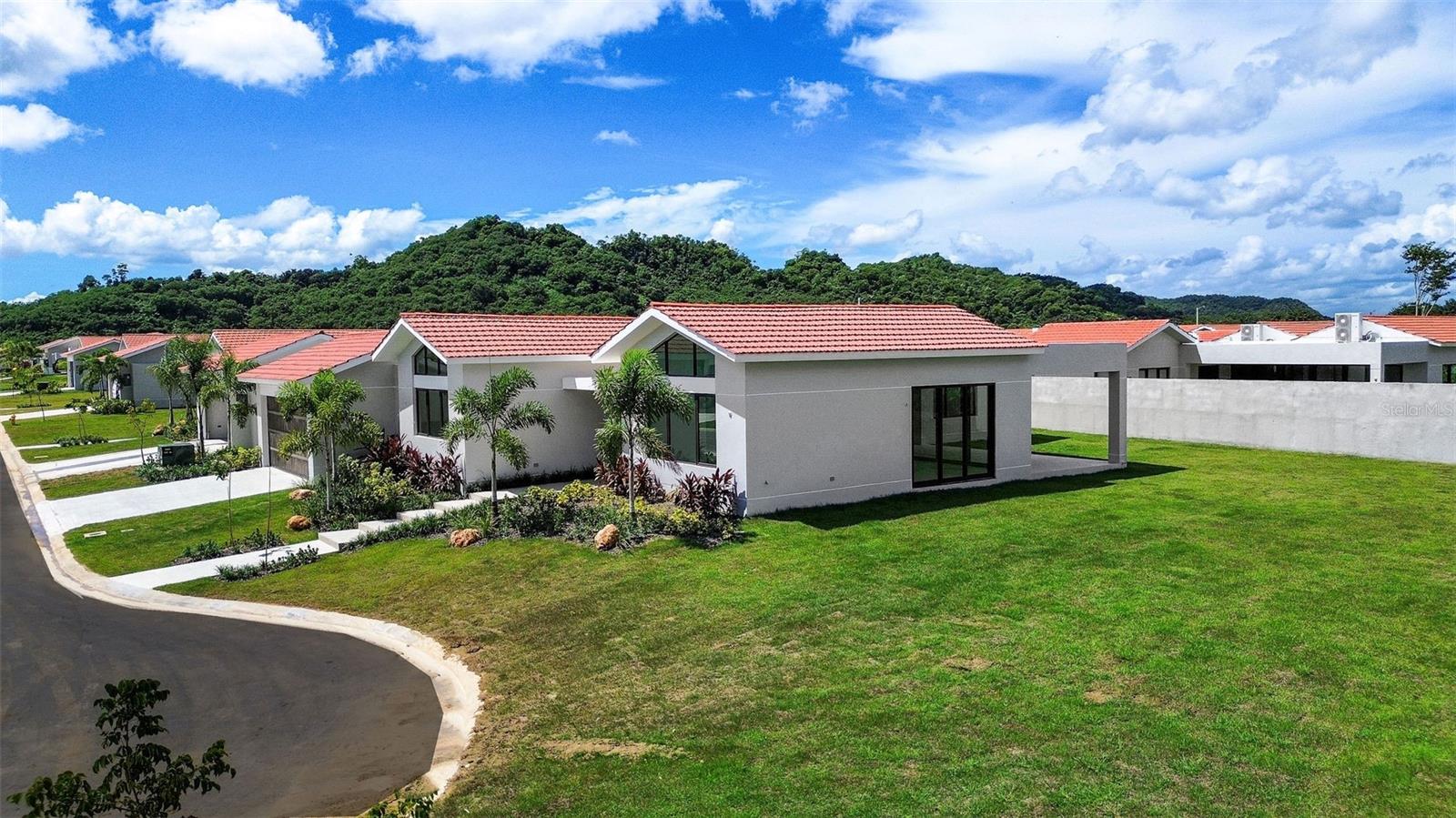 SABANERA DE DORADO - Residential