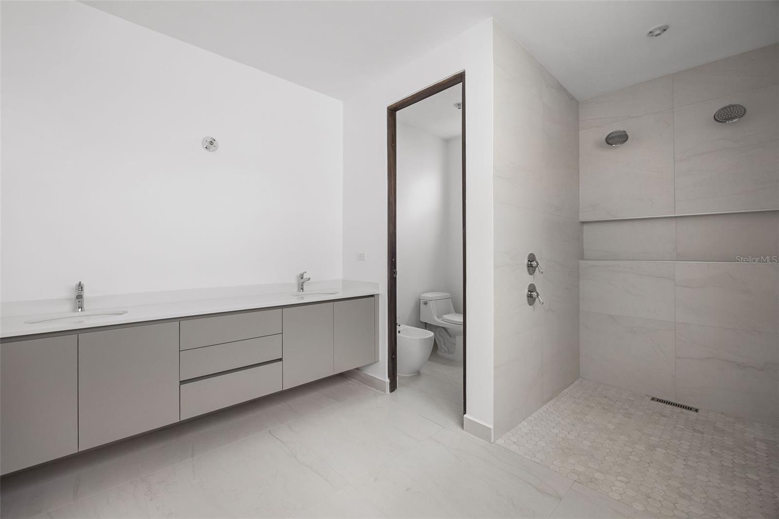 SABANERA DE DORADO - Residential