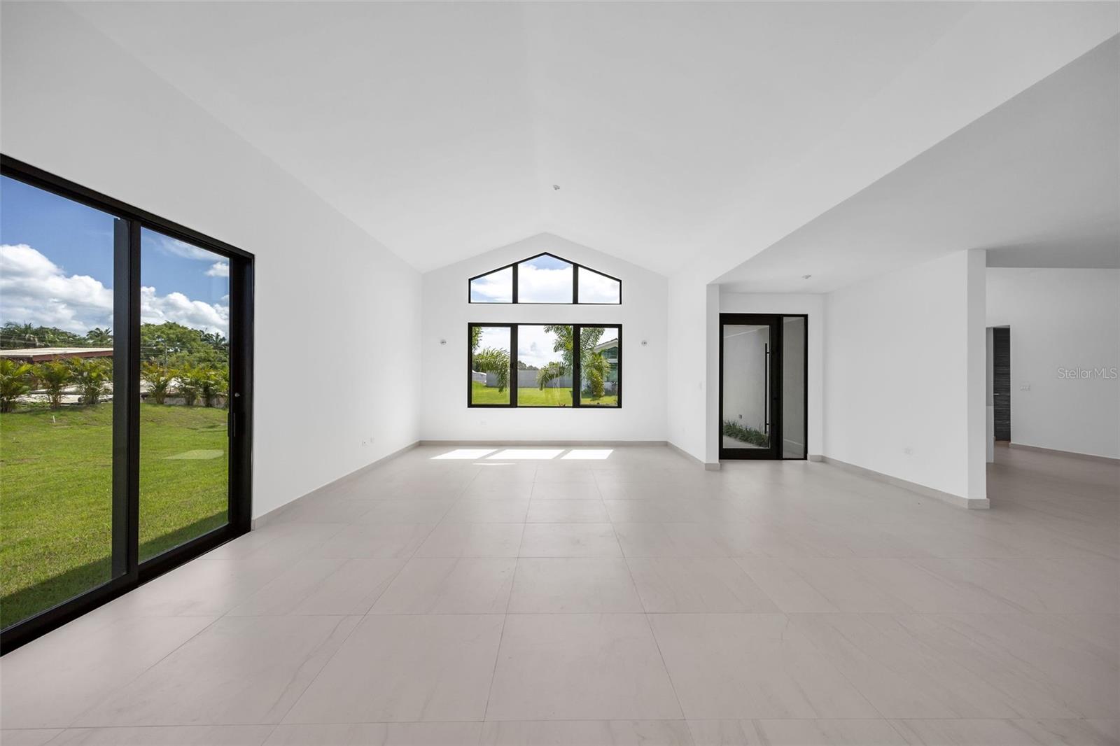 SABANERA DE DORADO - Residential