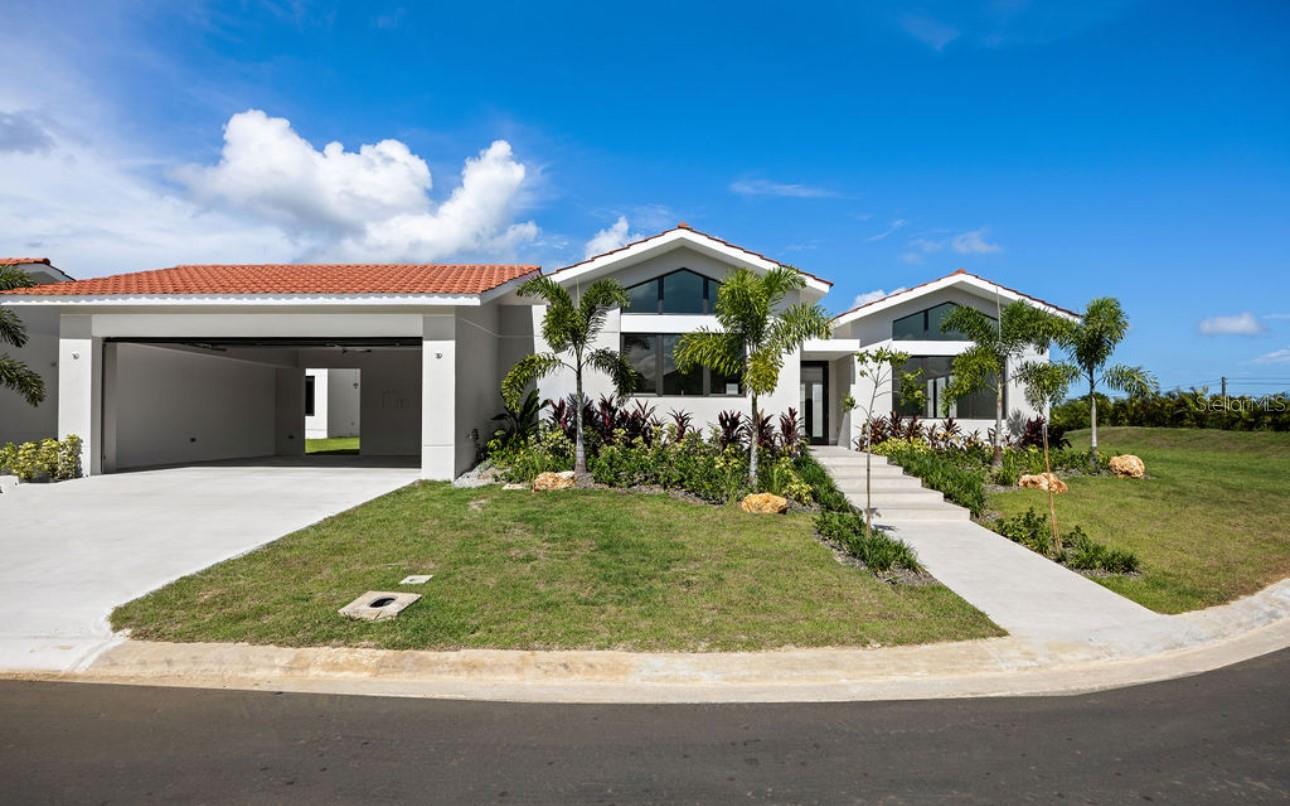 SABANERA DE DORADO - Residential