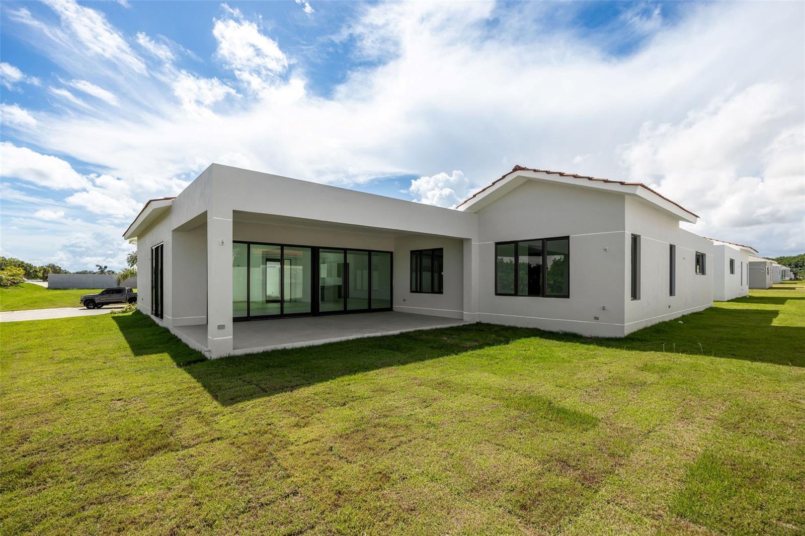 SABANERA DE DORADO - Residential