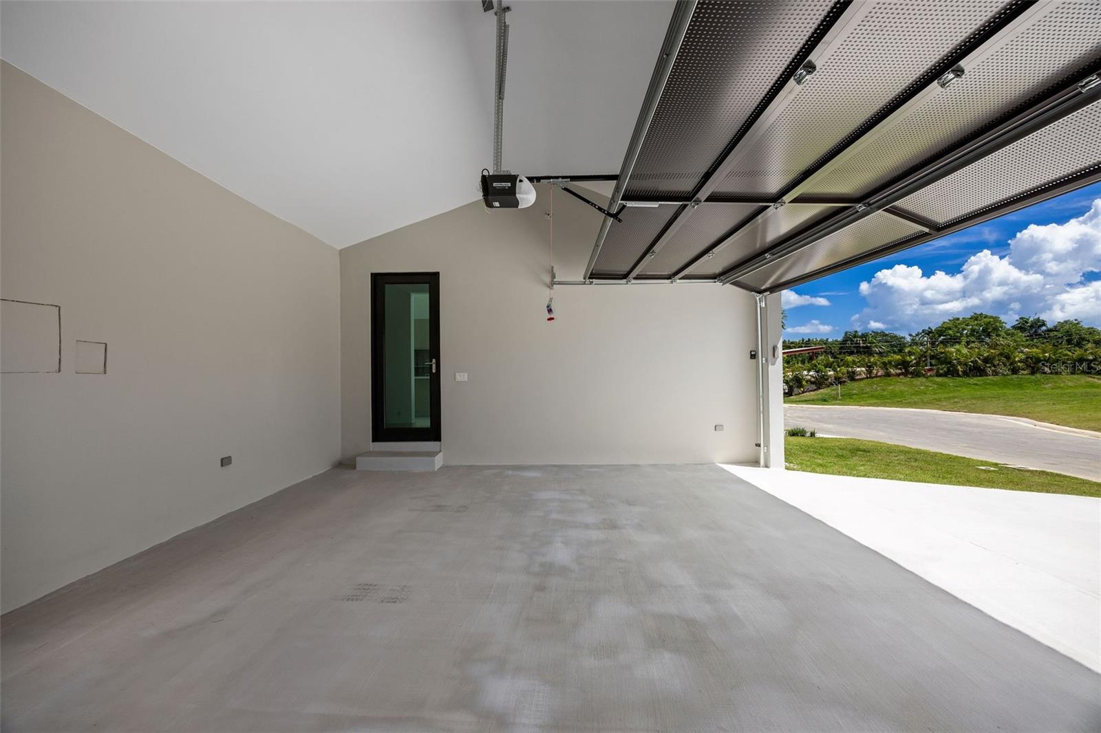 SABANERA DE DORADO - Residential