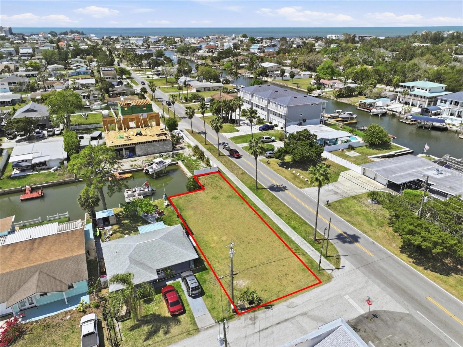 HUDSON BEACH ESTATES - Land