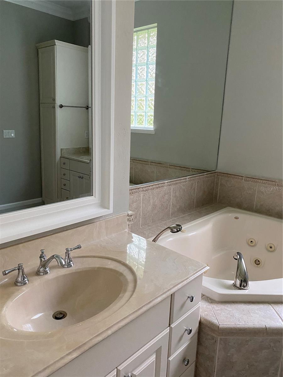 BRECKENRIDGE CLUSTER - Residential Lease