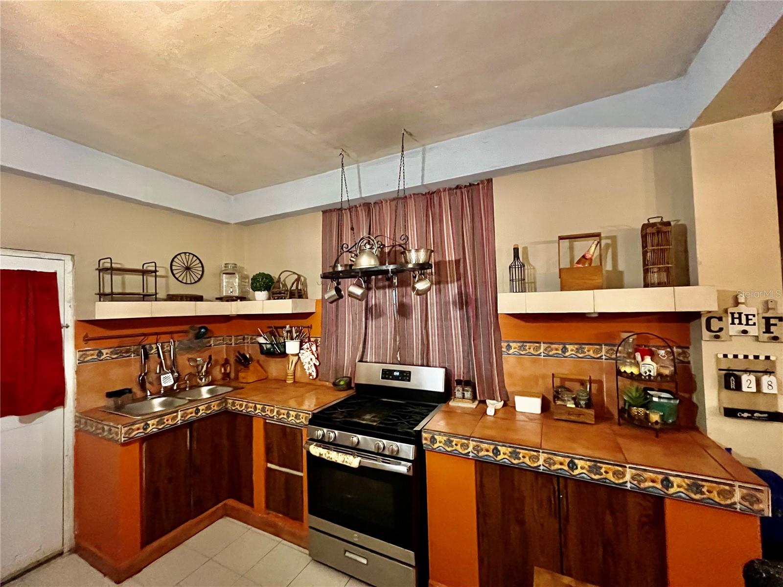 BO. NARANJO FAJARDO - Residential