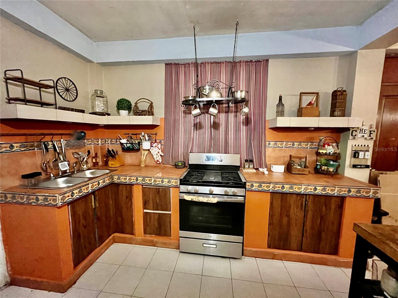 BO. NARANJO FAJARDO - Residential