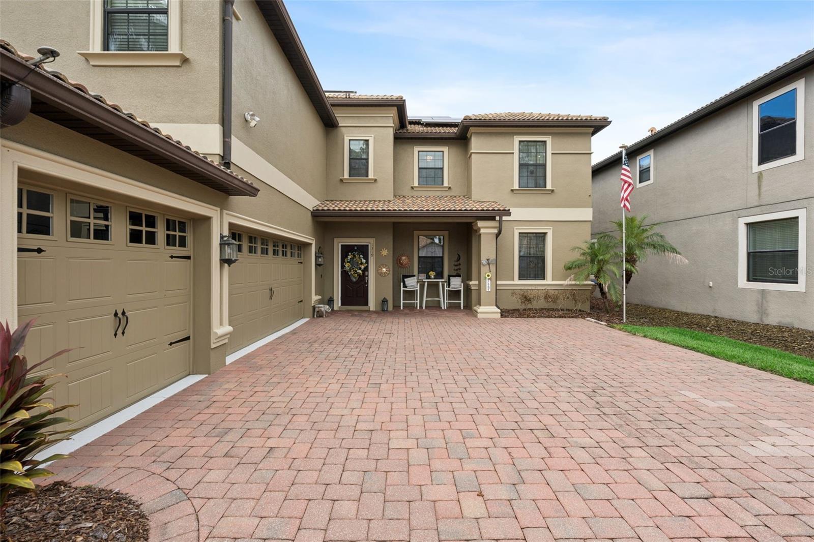 1319 GLENEAGLES LANE