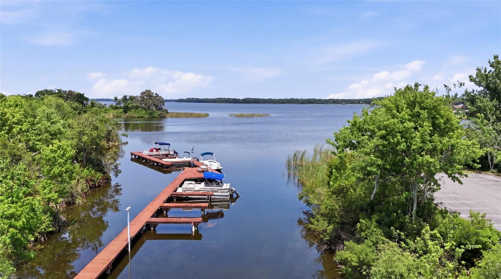 DOLLY BAY VILLAGE ON - Residential