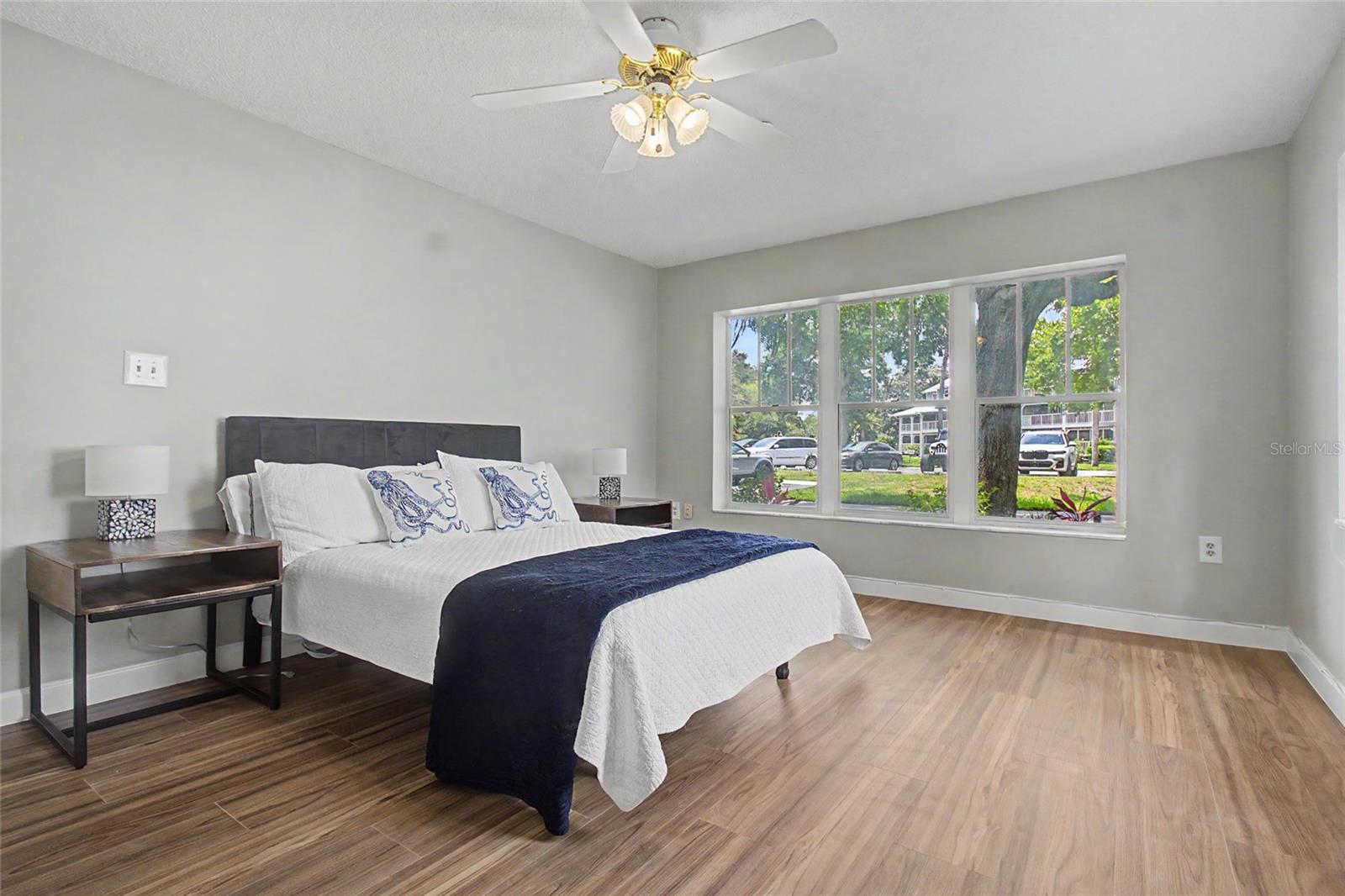 DOLLY BAY VILLAGE ON - Residential