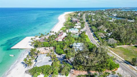 A home in LONGBOAT KEY