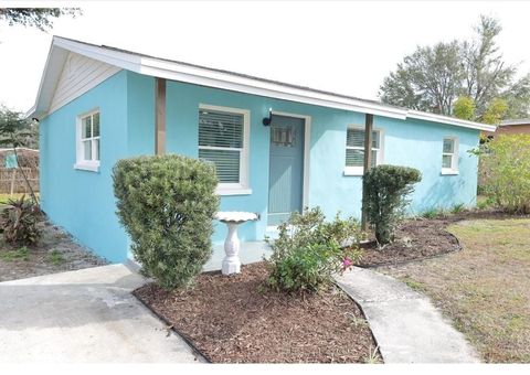 Photo of 1723 Bush Avenue, Lakeland, FL 33805 (MLS # R4909875)