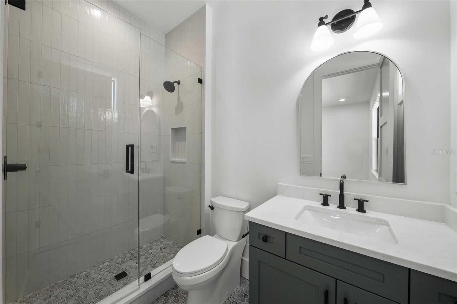 SUNSET PARK - Residential Lease