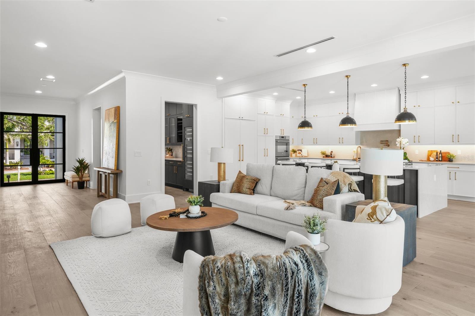 SUNSET PARK - Residential Lease