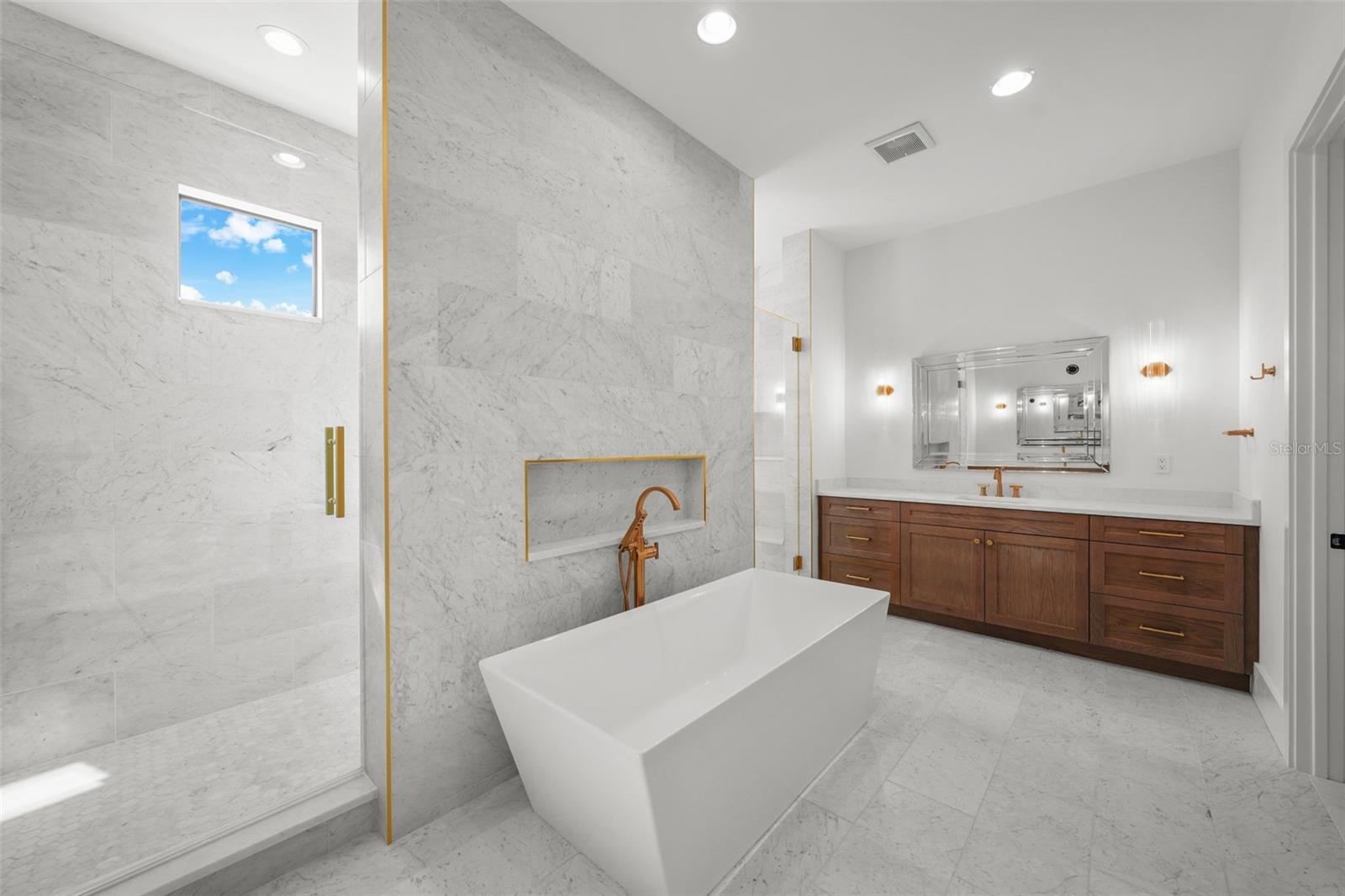 SUNSET PARK - Residential Lease