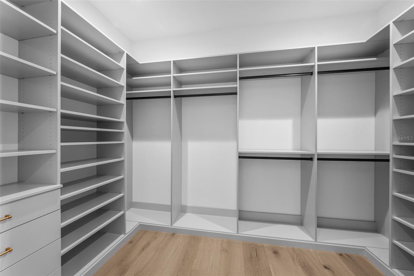 SUNSET PARK - Residential Lease