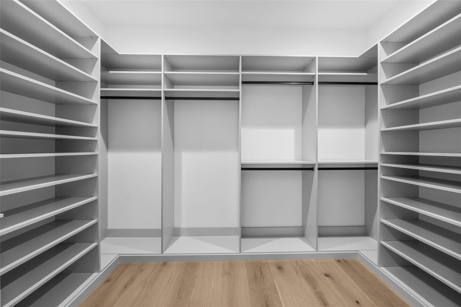 SUNSET PARK - Residential Lease