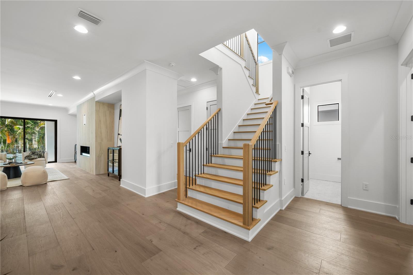 SUNSET PARK - Residential Lease