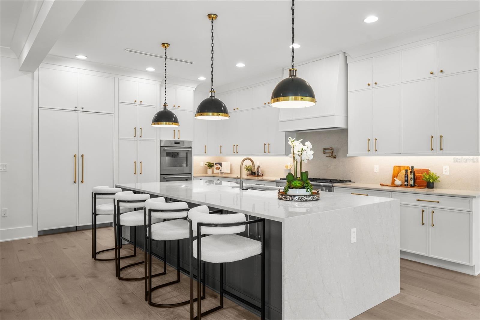 SUNSET PARK - Residential Lease