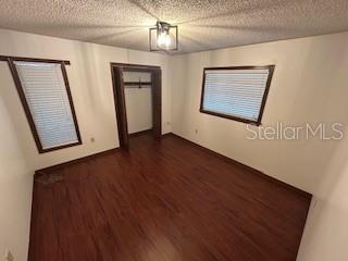 KENSINGTON COURT - Residential Lease