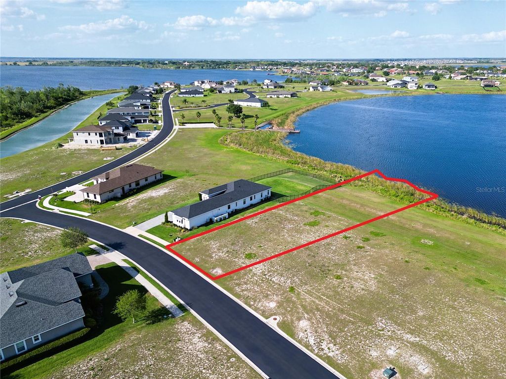 Photo of 279 Spinnaker Court, Auburndale, FL 33823 (MLS # S5143397)