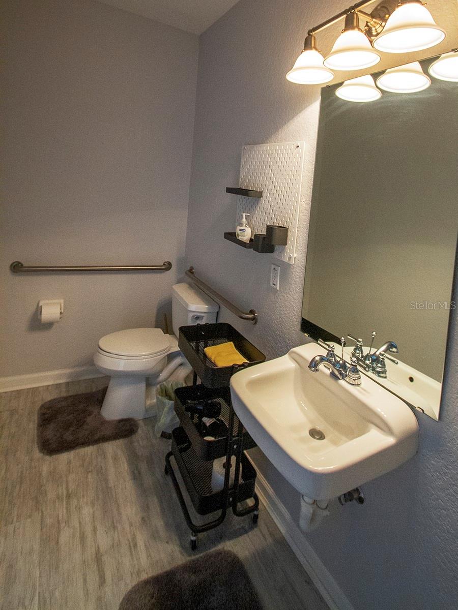 BAYSHORE/VISTA CAY PH 06 - Residential