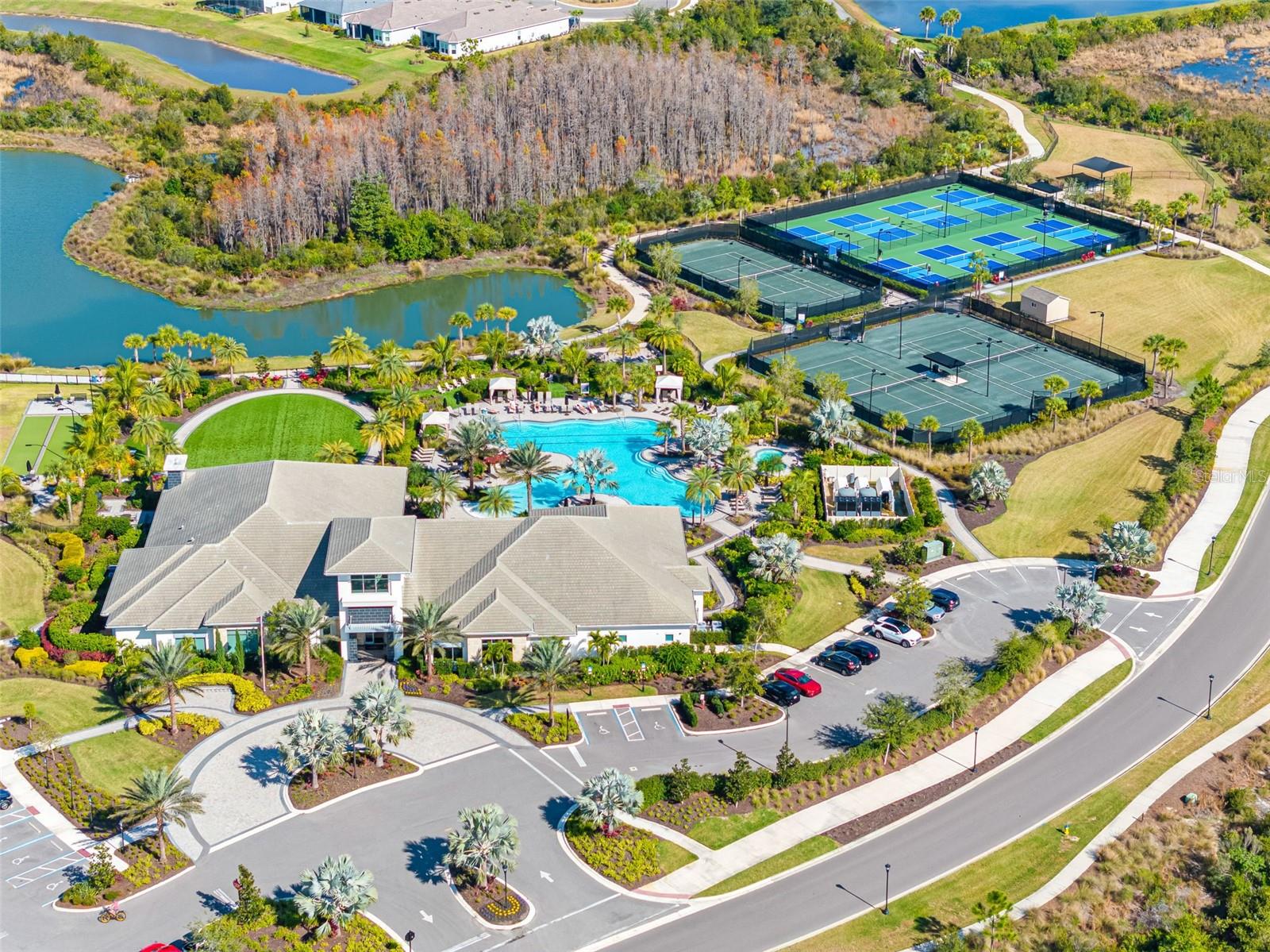 ESPLANADE/WIREGRASS RANCH PHS - Residential