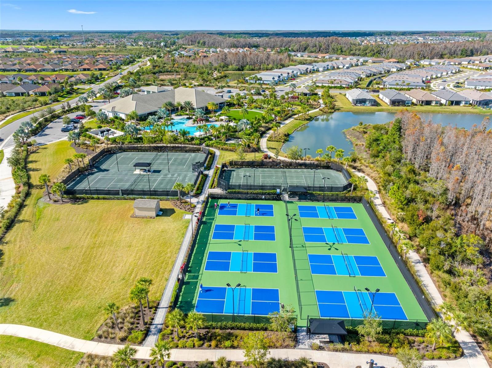 ESPLANADE/WIREGRASS RANCH PHS - Residential