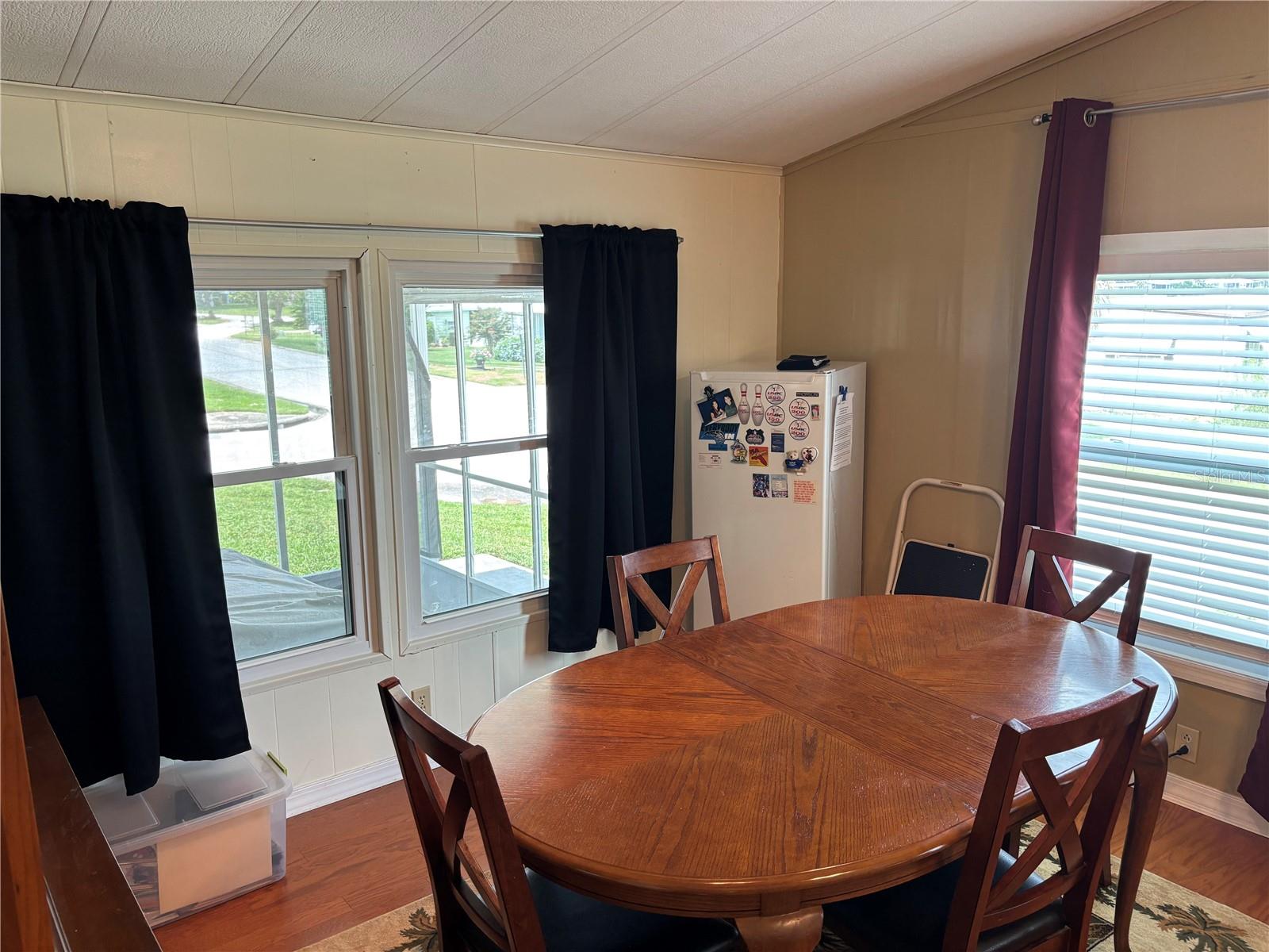 ZELLWOOD STATION - Residential