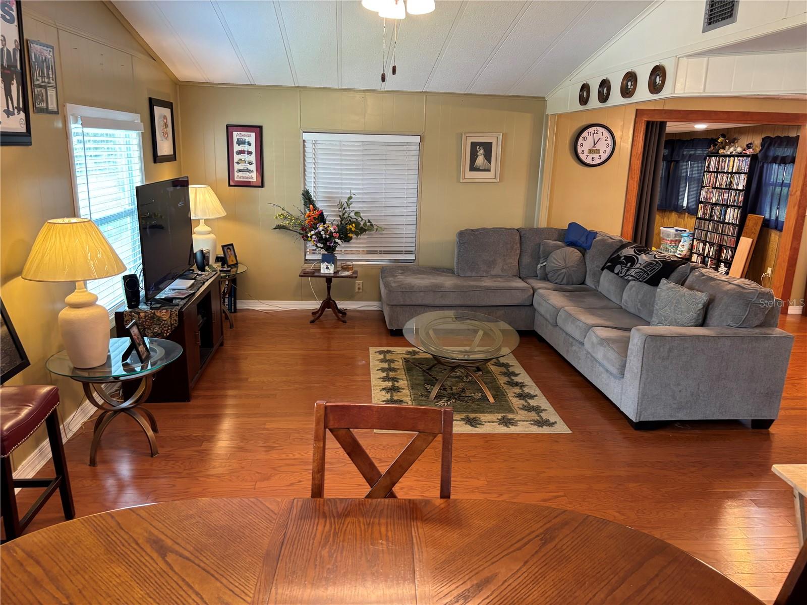 ZELLWOOD STATION - Residential