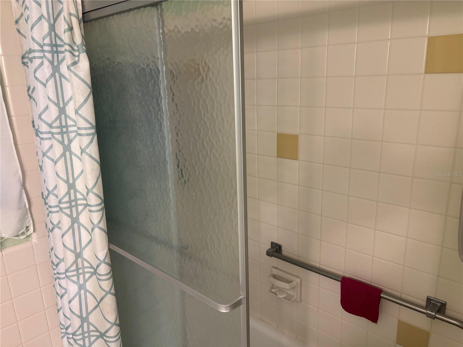 ZELLWOOD STATION - Residential