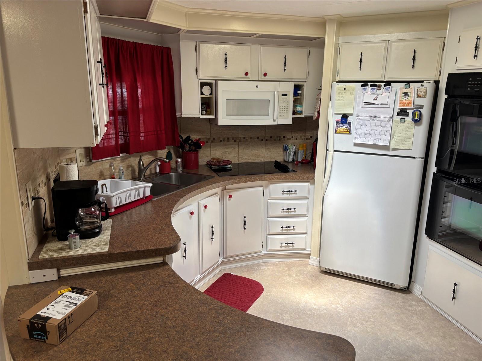 ZELLWOOD STATION - Residential