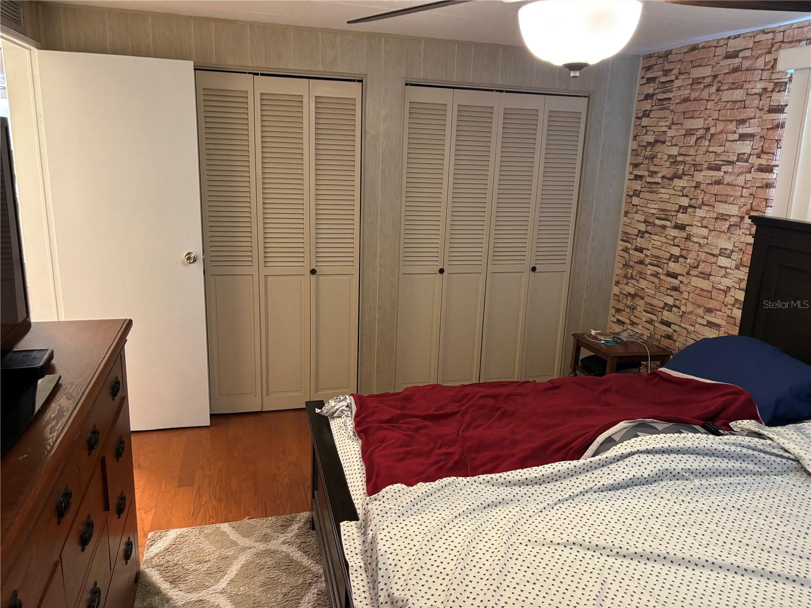 ZELLWOOD STATION - Residential