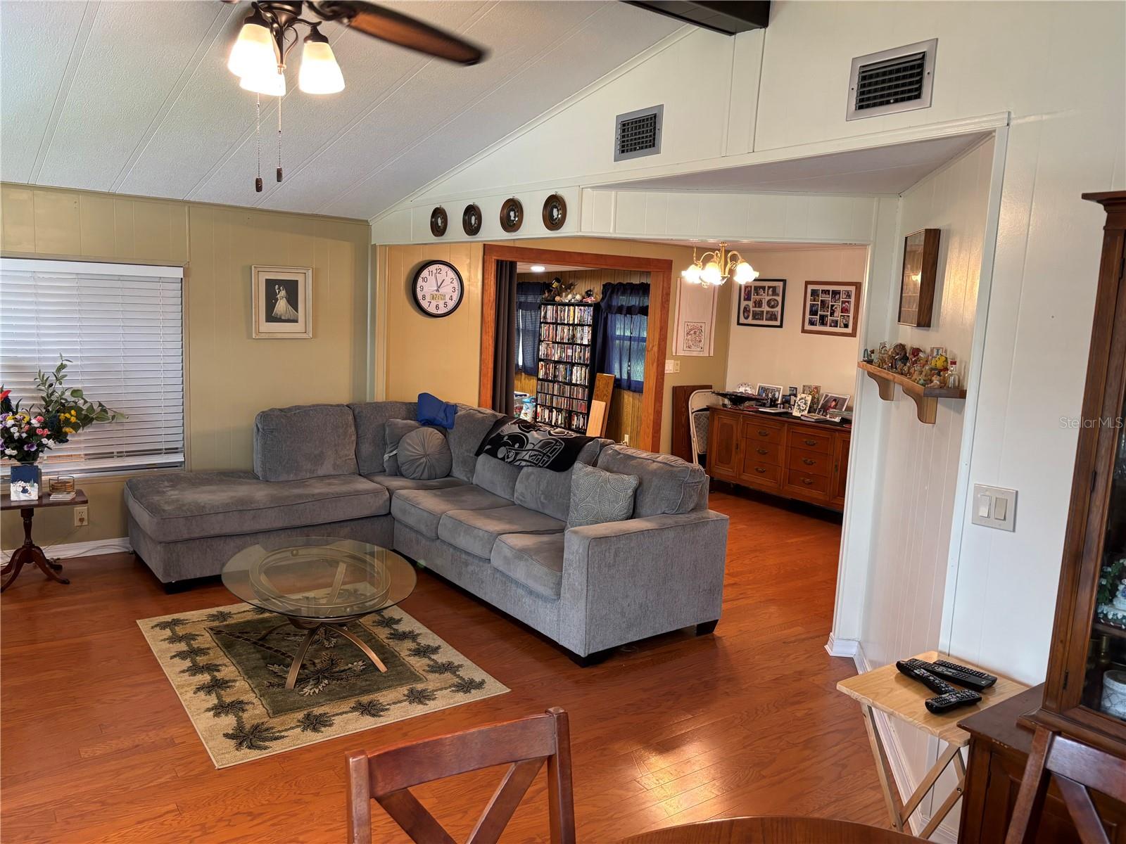 ZELLWOOD STATION - Residential