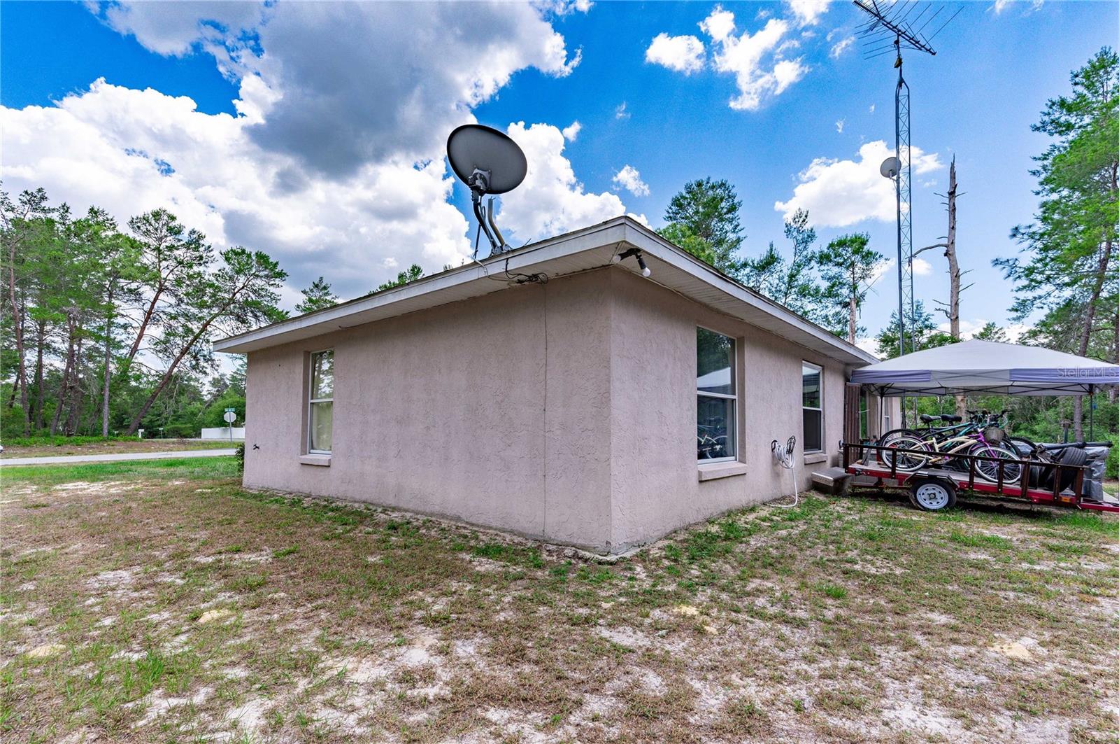 Photo 7 of 27 of 16600 SW 50TH CIRCLE house