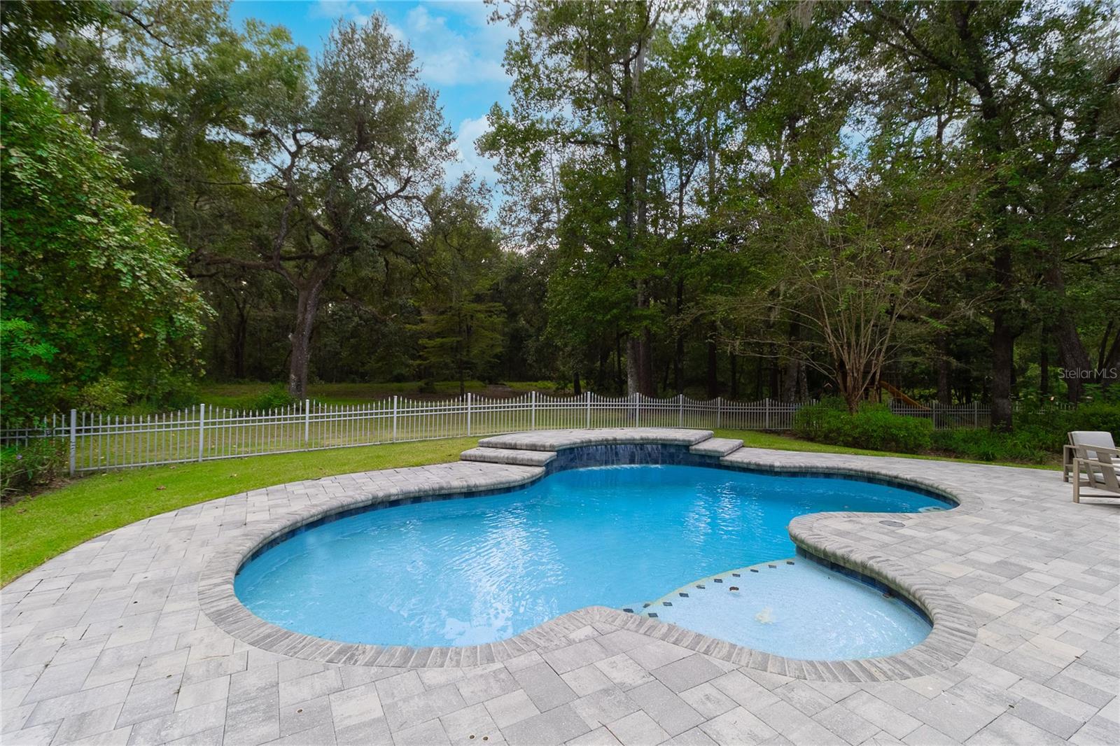 PINE HILL ESTATE ADD 3 - Residential Lease