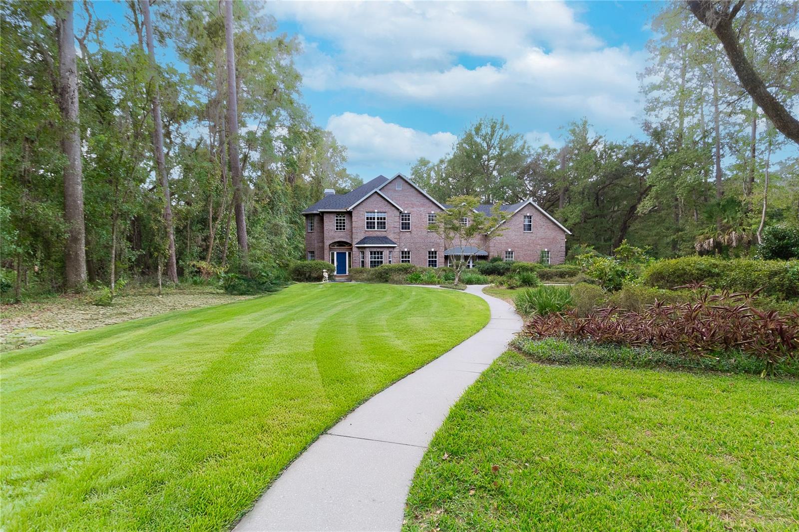 PINE HILL ESTATE ADD 3 - Residential Lease