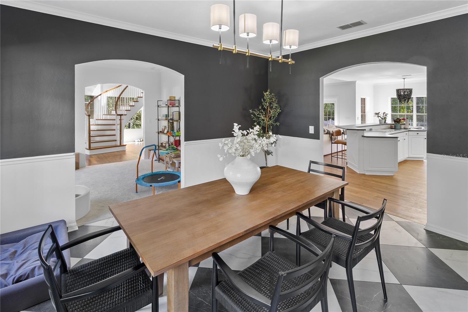 PINE HILL ESTATE ADD 3 - Residential Lease