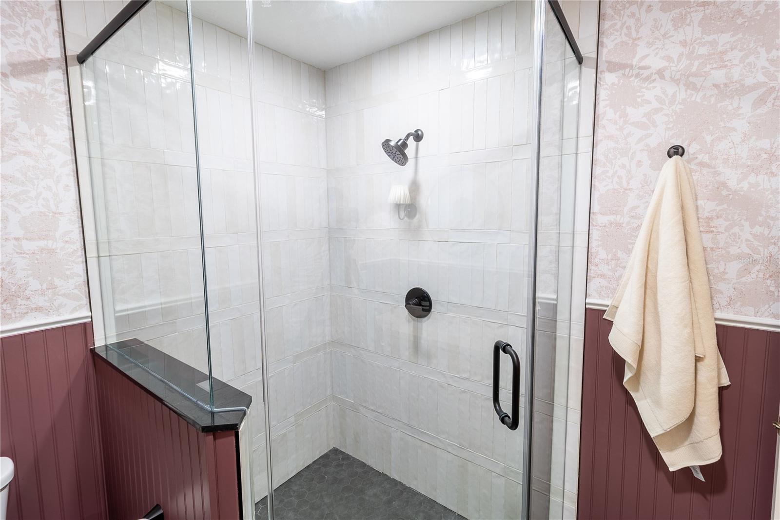 PINE HILL ESTATE ADD 3 - Residential Lease