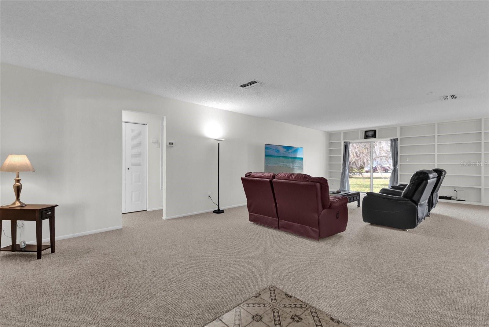 4804 LADDIE COURT
