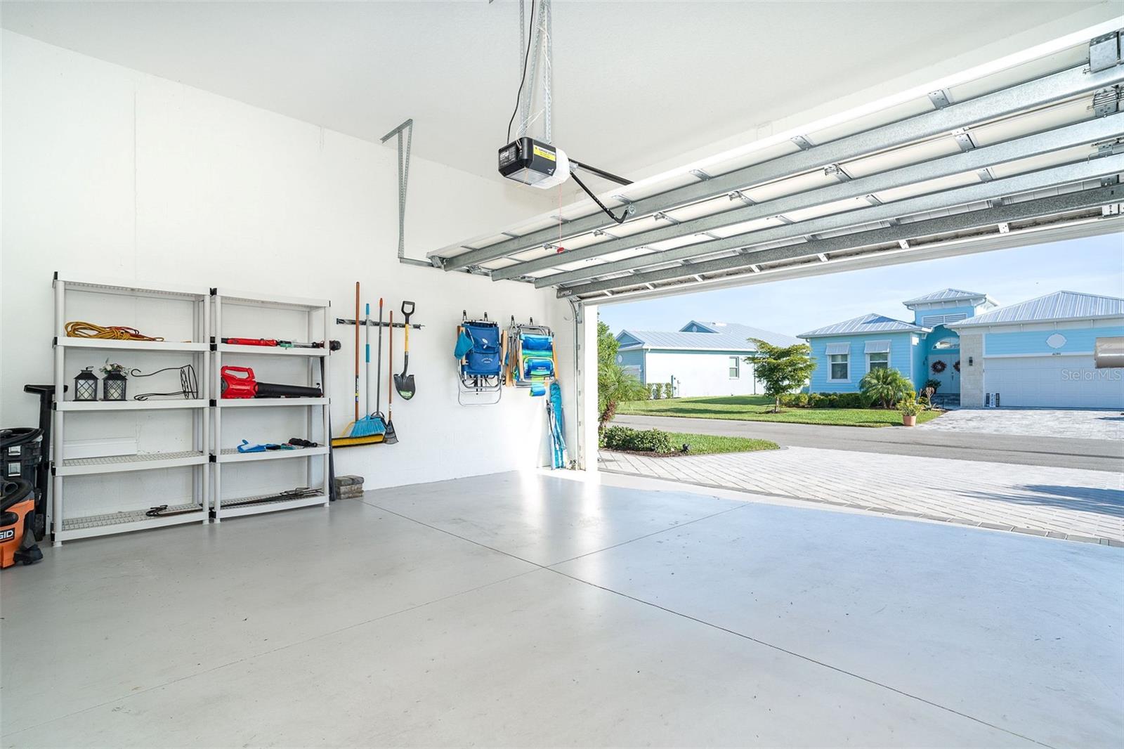 CORAL CAYE - Residential