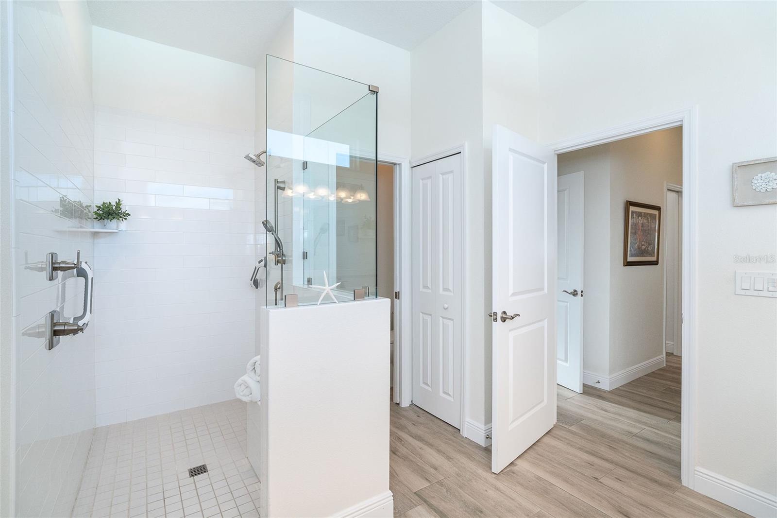 CORAL CAYE - Residential