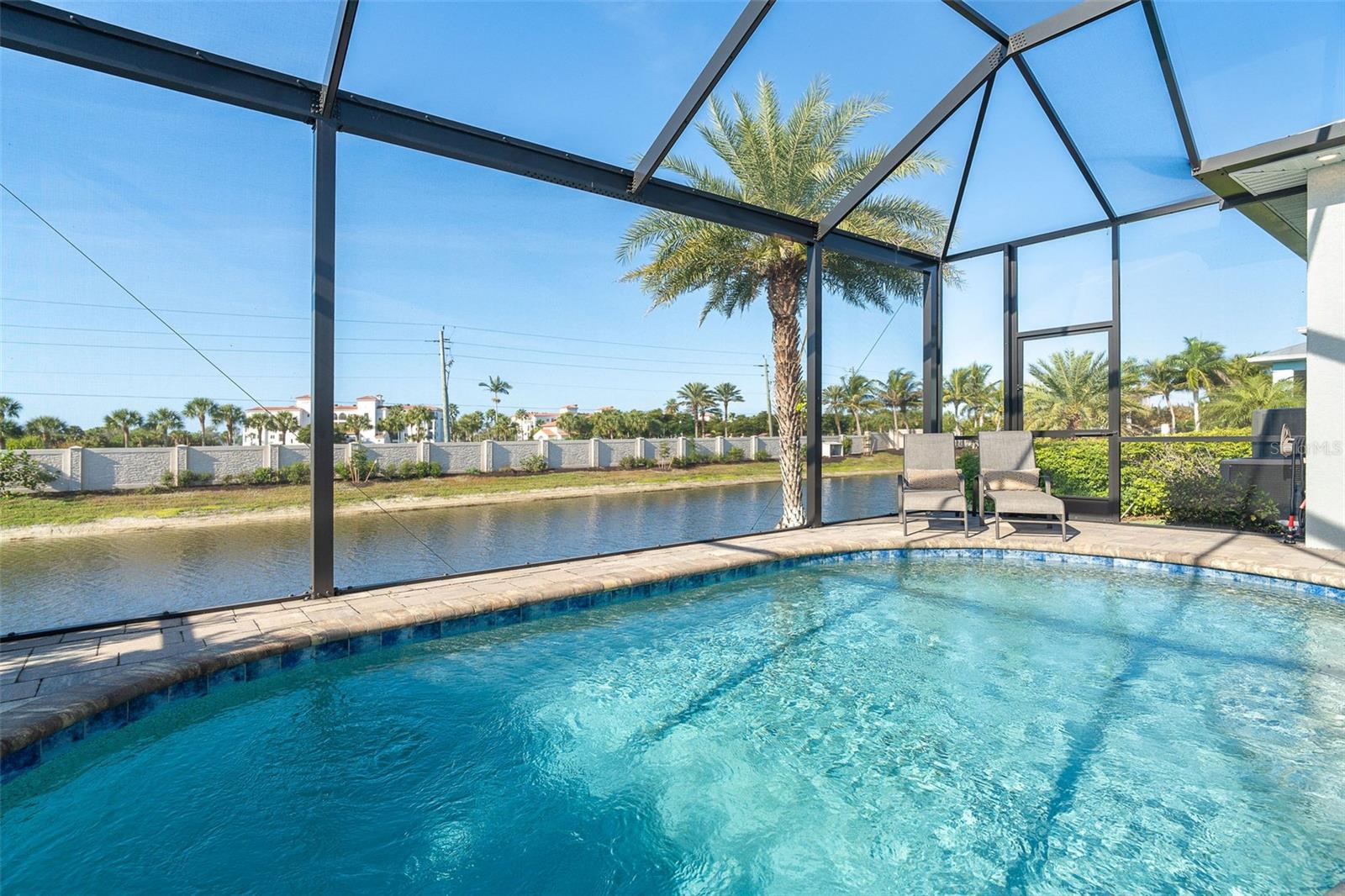 CORAL CAYE - Residential