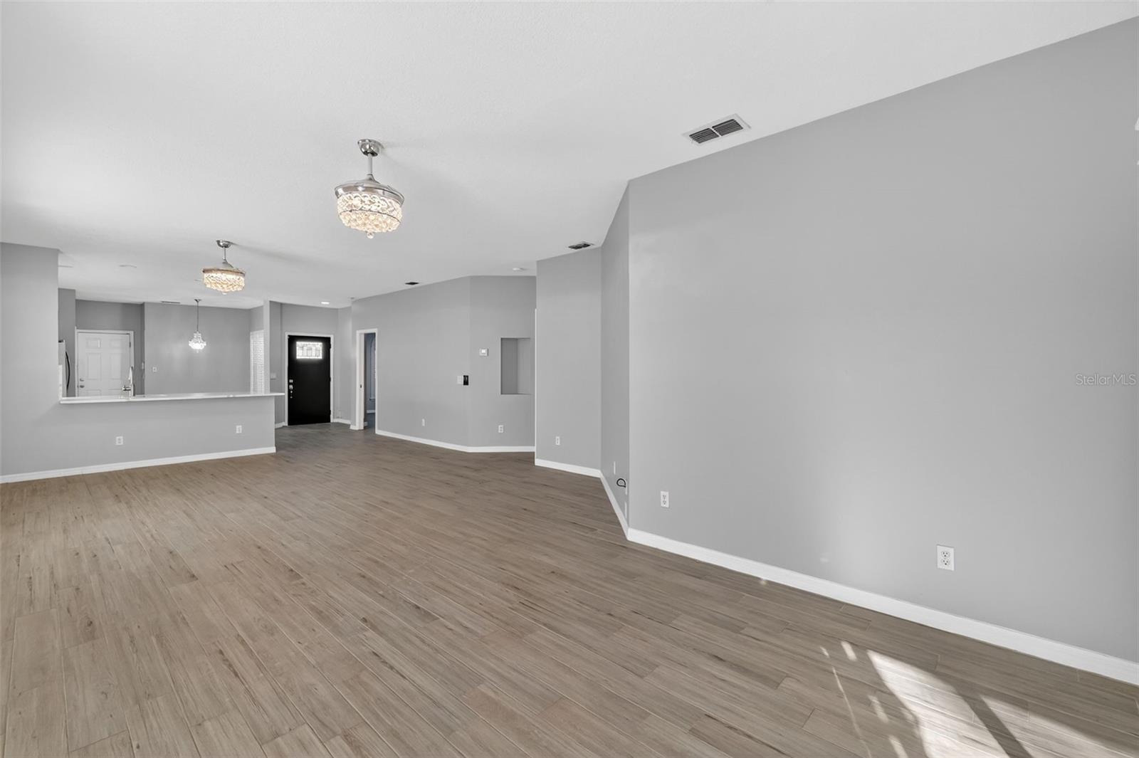 MT DORA COUNTRY CLUB MT DORA PH 02-7 - Residential Lease